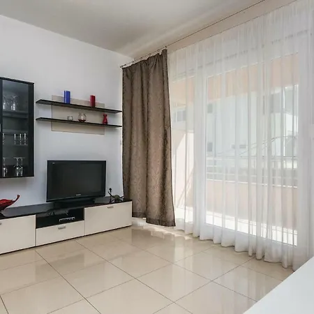 Apartamento One-bedroom In Privlaka *